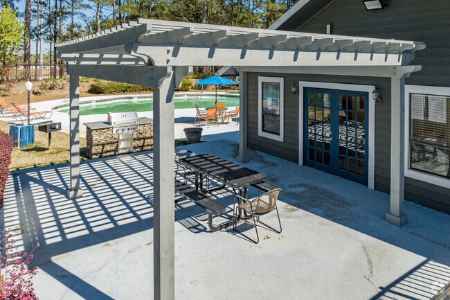 Picnic Area - Midwood Gardens