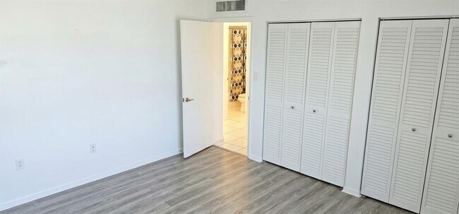 Building Photo - 450 S Gulfview Blvd