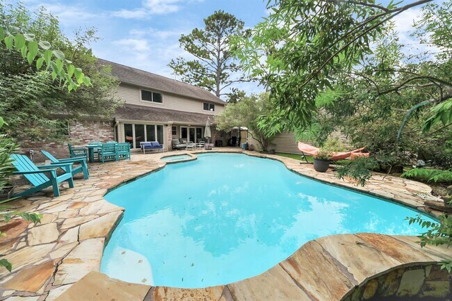 Building Photo - 403 Lakeside Estates Dr