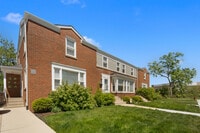 Building Photo - 5638 W Carmen Ave