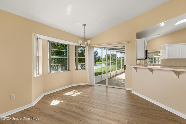 Building Photo - 1050 Fieldstone Dr