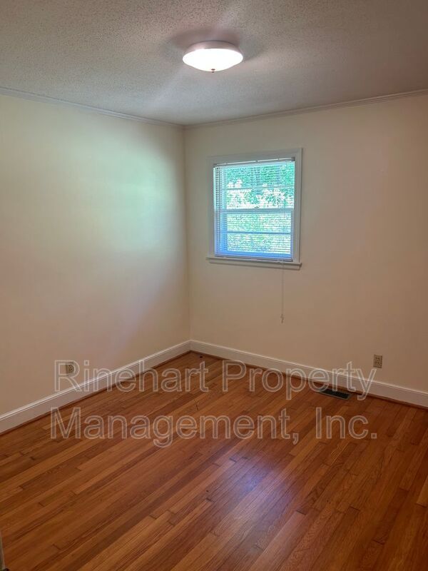 Building Photo - 1232 Melrose Dr