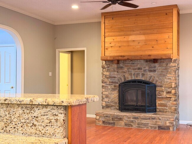 Building Photo - 5019 Rabbit Chase Ln