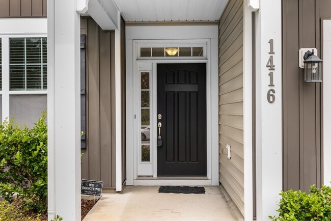 Building Photo - 1416 Sabino Dr