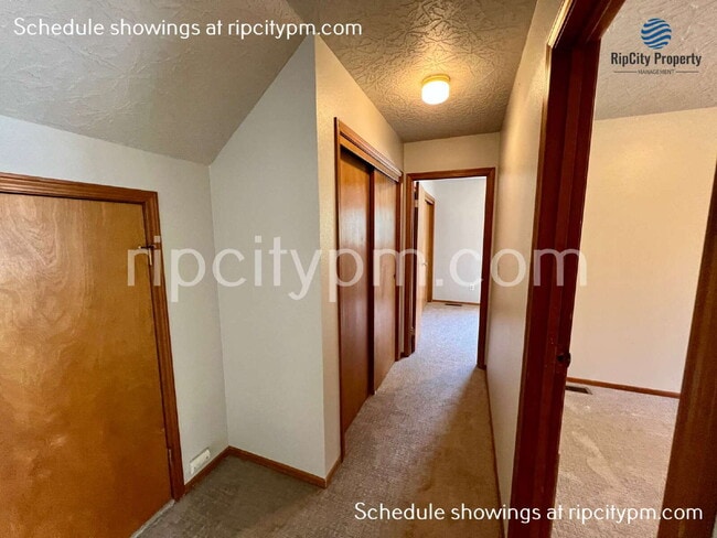 Building Photo - 13241 SW 64th Ave