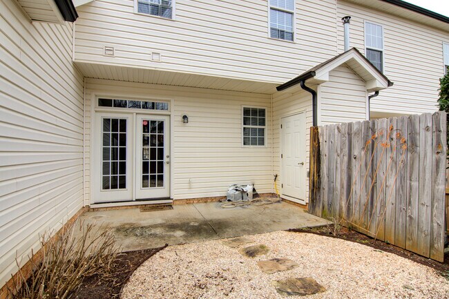 Building Photo - 4 Nandina Dr