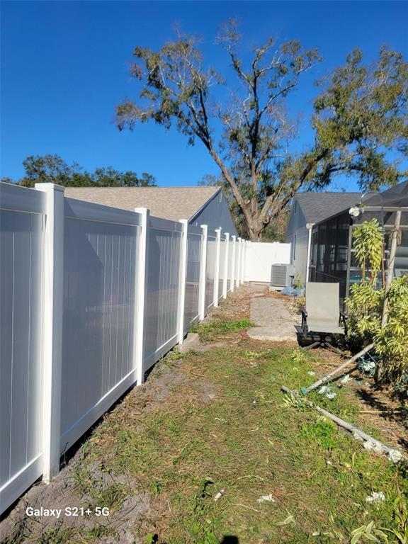 Building Photo - 2804 Cedaridge Dr