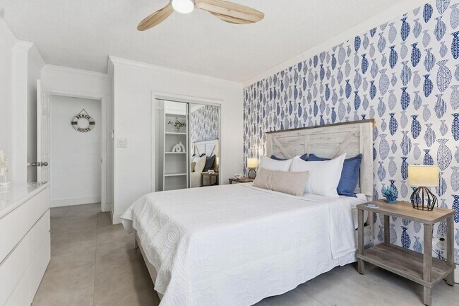 Building Photo - 3000 Riomar St