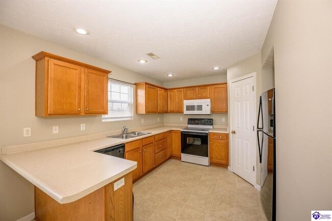 Building Photo - 122 W Donna Reed Blvd