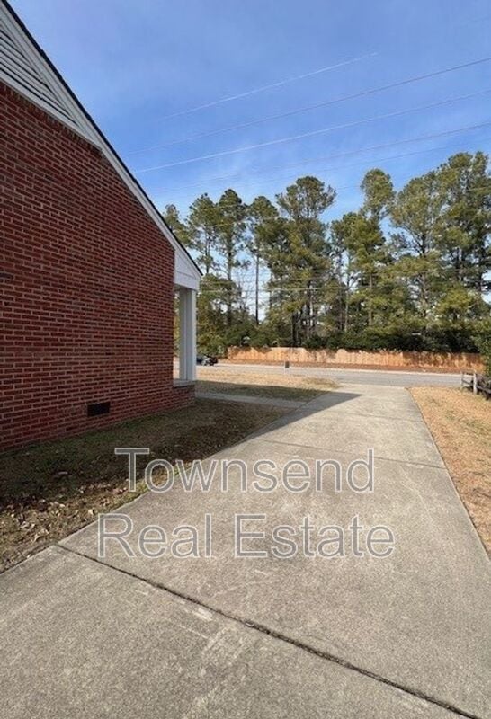 Building Photo - 3111 Morganton Rd