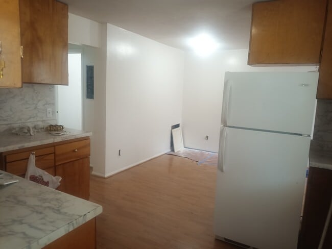Building Photo - 389 S Tremont St