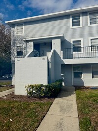 Building Photo - 2/1.5 Townhome located in Tampa with Priva...