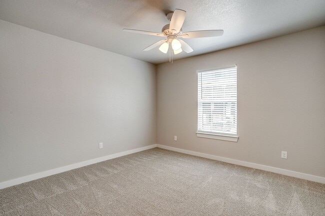 Building Photo - COMPLETELY Remodeled!!