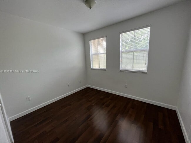 Building Photo - 10983 NW 79th St