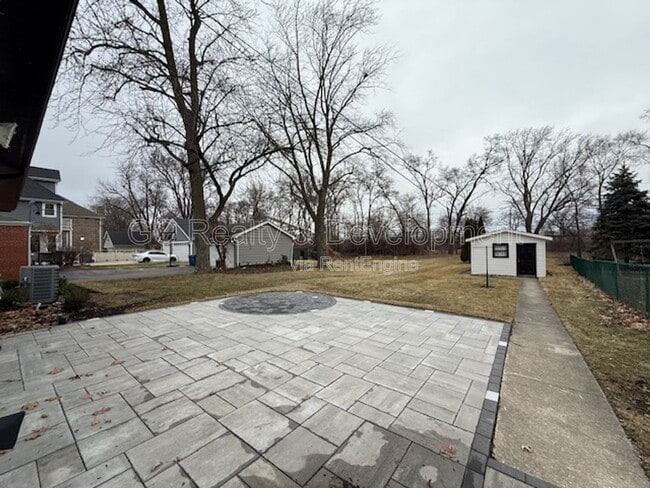 Building Photo - 465 Alexander Blvd