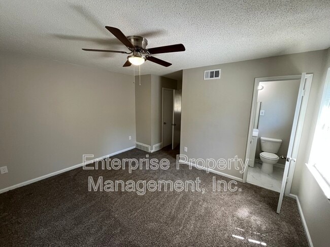 Building Photo - 1343 Dove St