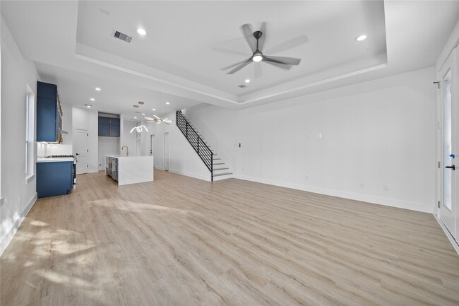 Building Photo - 4323 Rogers St