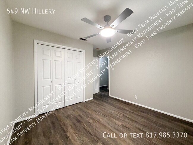 Building Photo - 549 NW Hillery St