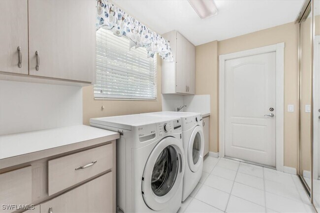 Building Photo - 3571 El Verdado Ct