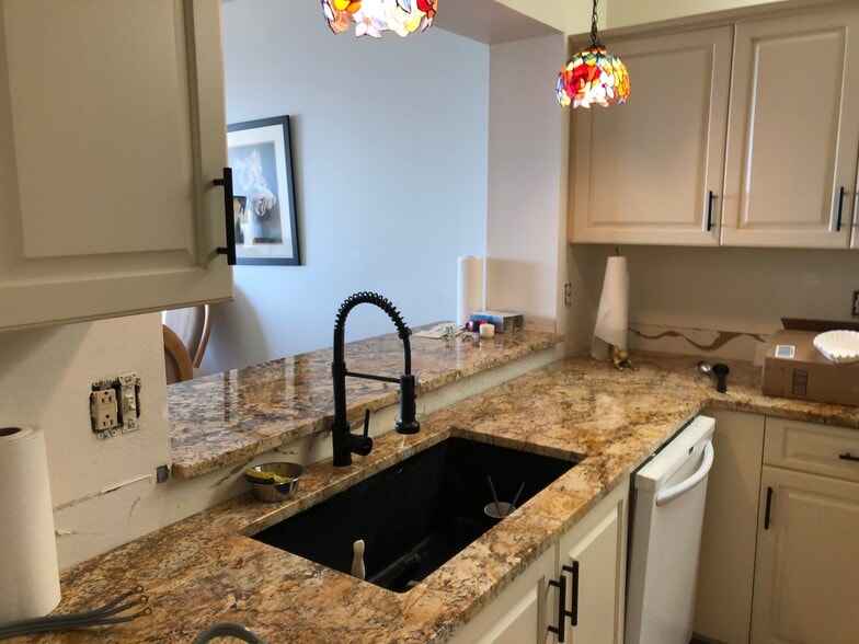 Building Photo - 7882 Sailboat Key Blvd S