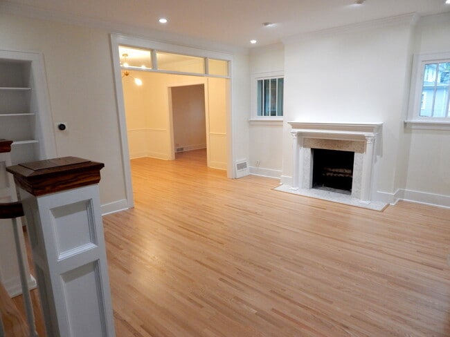 Building Photo - 116 E Madison Ave