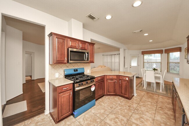 Building Photo - 8714 7 Pines Ln