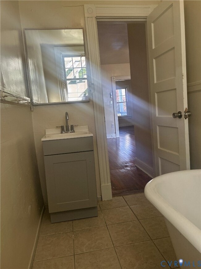 Building Photo - 1209 Wallace St