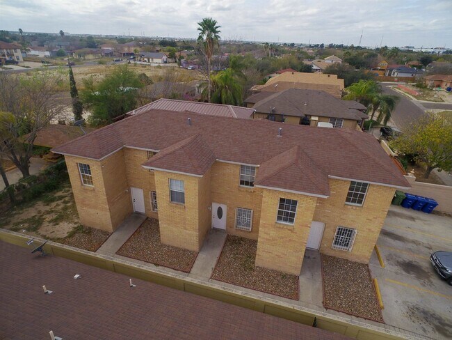 Building Photo - 311 Soria Dr