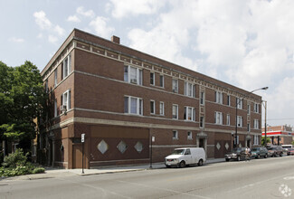 Building Photo - 1941 W Augusta Blvd