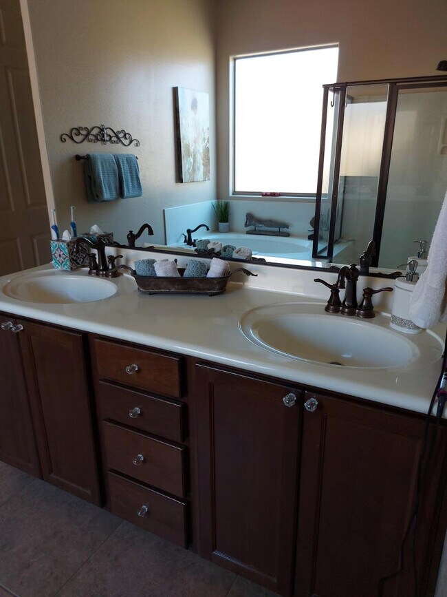 Building Photo - 17965 W Verdin Rd