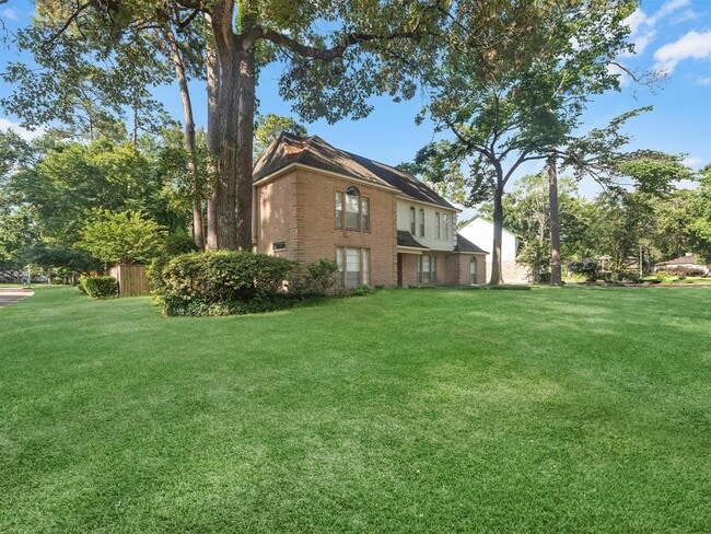 Building Photo - 3014 Redwood Lodge Dr