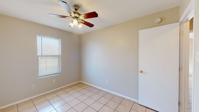 Building Photo - 2 WEEKS FREE! ALL TILE 3 BEDROOM, 2 BATH, ...
