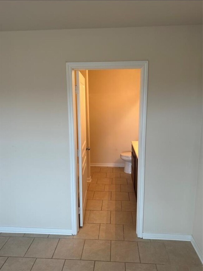 Building Photo - 20139 Linden Spruce Ln