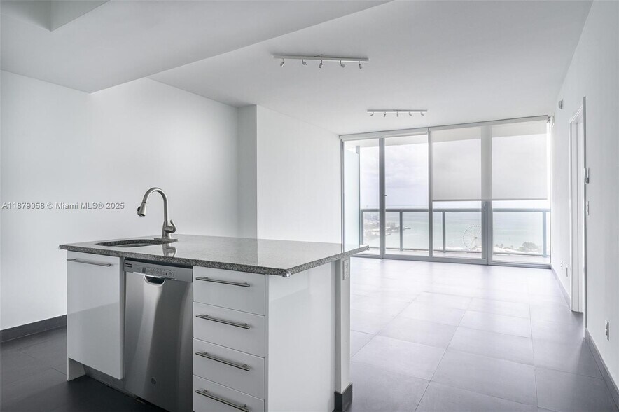 Building Photo - 888 Biscayne Blvd