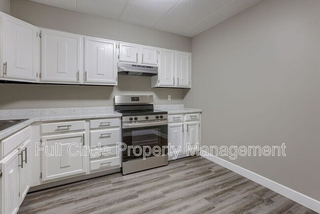 Building Photo - 1640 N 56th St