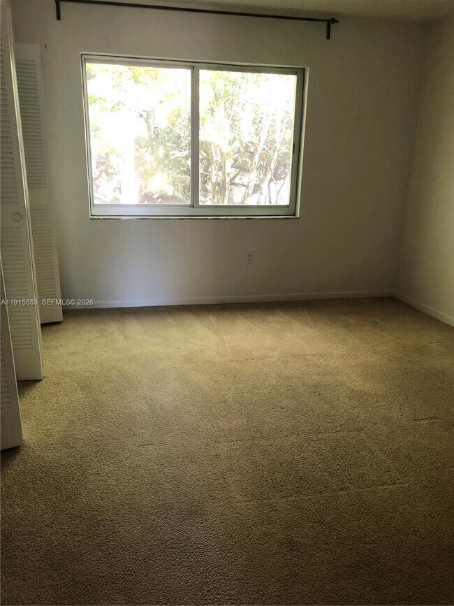 Building Photo - 1110 Salzedo St