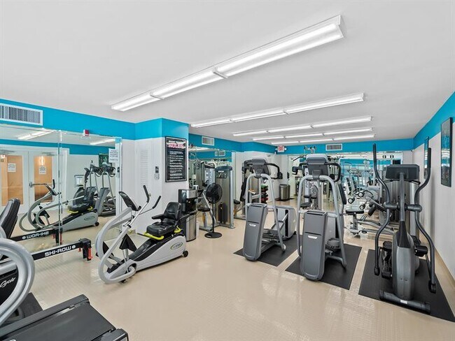 Building Photo - 4100 Galt Ocean Dr