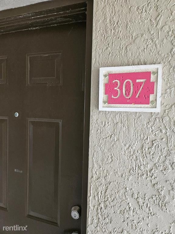 Building Photo - 5001 Wiles Rd