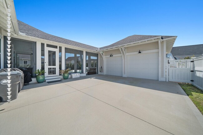 Building Photo - 70 Sidecamp Rd