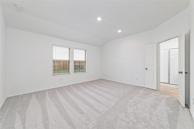 Building Photo - 5315 Sleepy Fox Ln