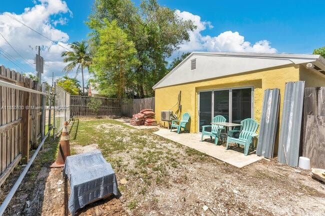 Building Photo - 209 S Palmway