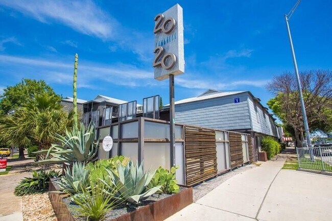 Building Photo - 2020 S Congress Ave