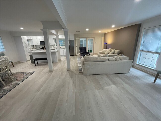 Building Photo - 12834 Tosca Ln