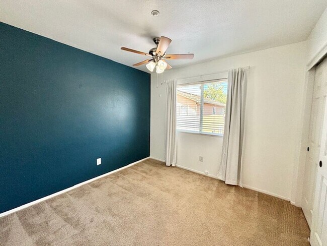 Building Photo - Oxnard | Seabreeze Gated Community | 3 Bedroom + 2.5 Bathroom | Corte Las Holas