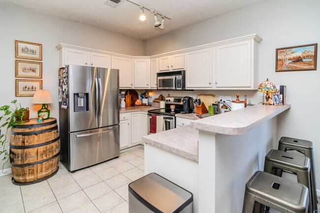 Building Photo - 3041 Sewanee Ln