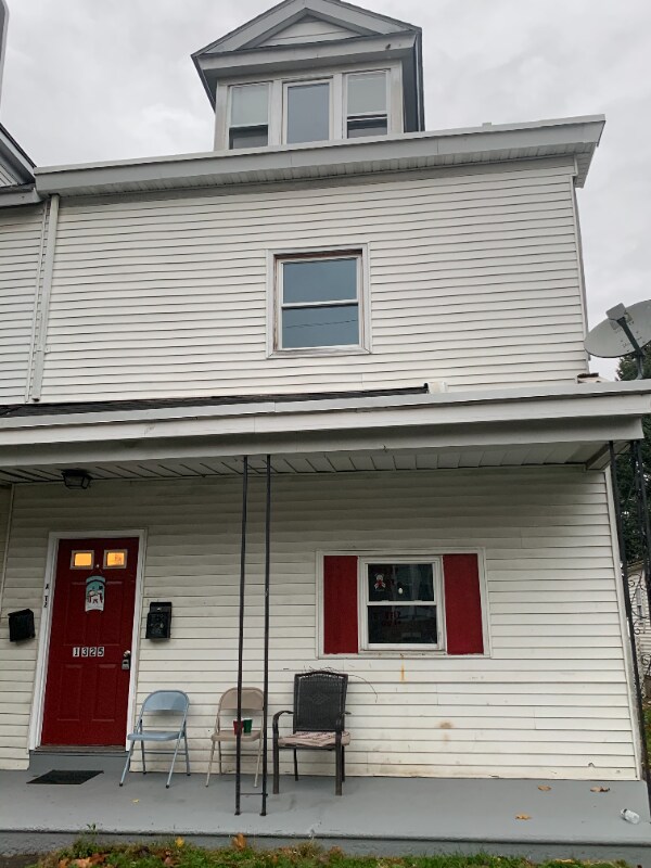 Building Photo - 1325 Washington St