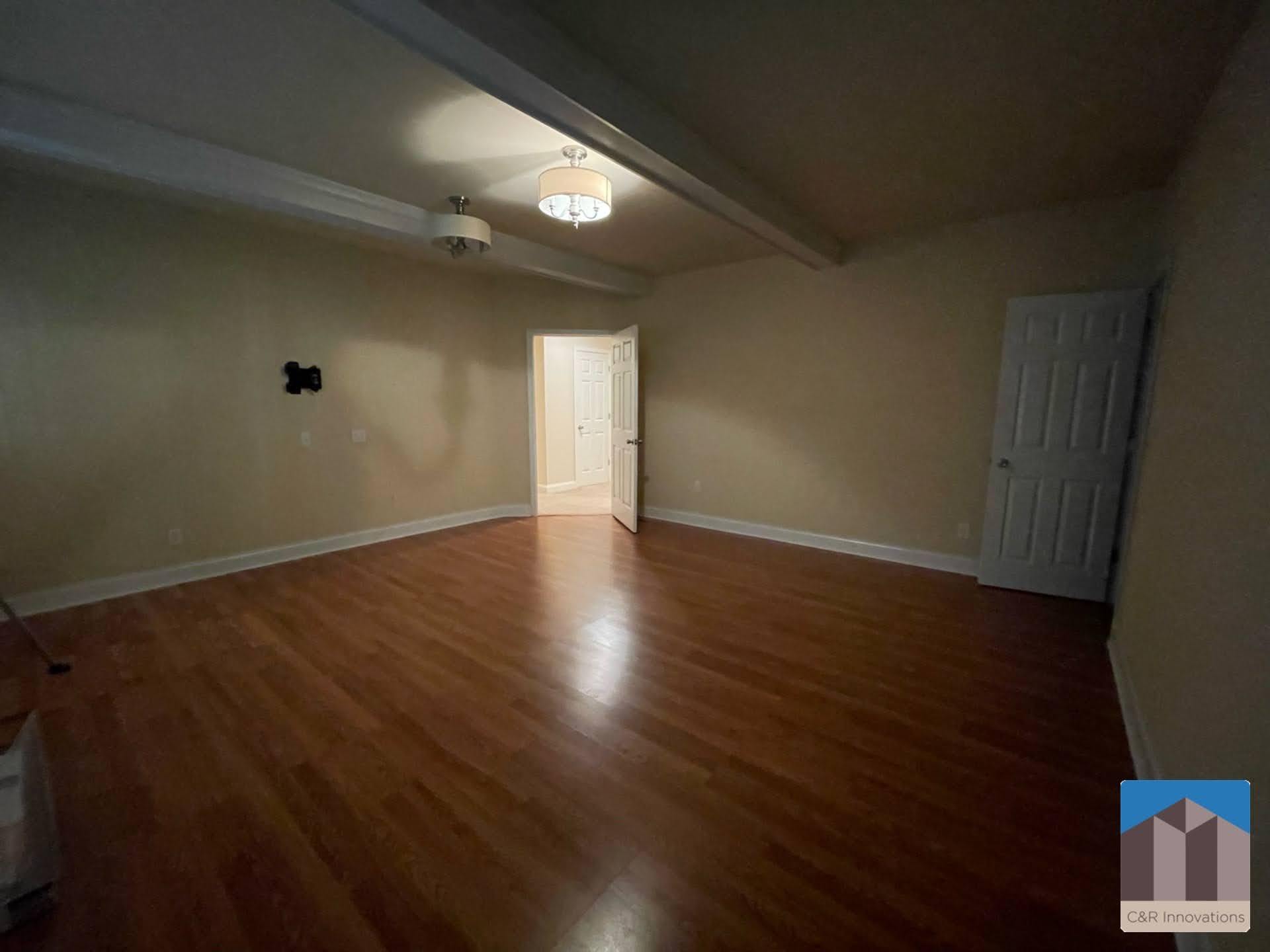 Building Photo - 1377 Greencrest Ct