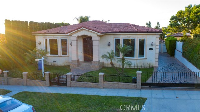 Building Photo - 831 E Orange Grove Ave