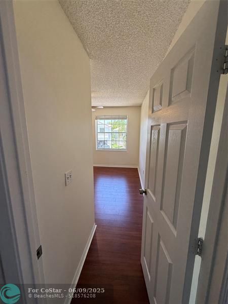 Building Photo - 11660 NW 52nd Ct