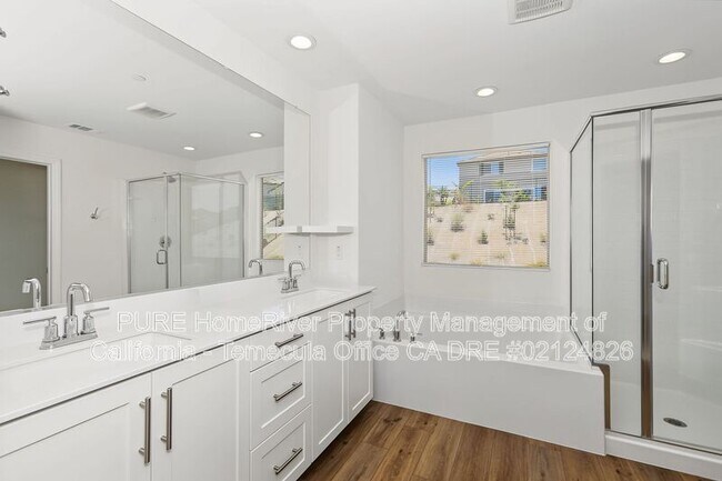 Building Photo - 4237 Ladrillo St